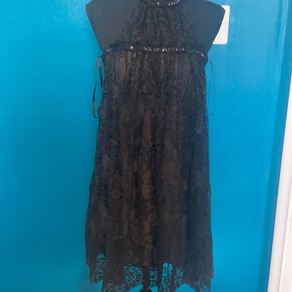 BCBGMaxazria lace intimates 100%silk lining - Picture 4 of 5